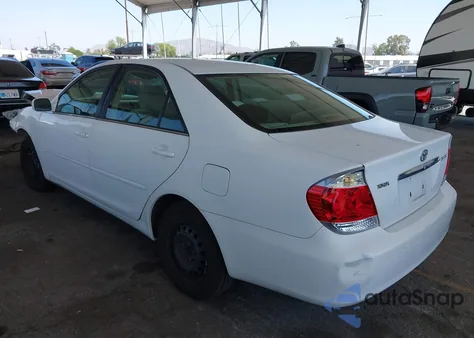 2005 Toyota Camry Le from USA, damaged, VIN 4T1BE32KX5U578113